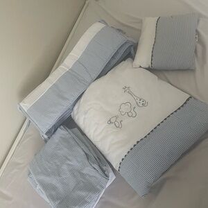 Bed set for baby crib